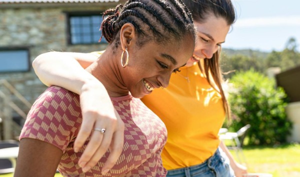 YES service in Geraldton 1 a woman hugging another woman