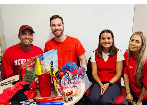 Metro counselling team chooses to give back for their reward and recognition opportunity Image